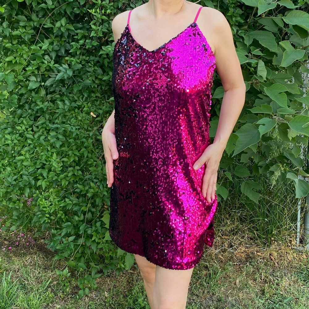DKNY HOT PINK formal SEQUIN DRESS size MED NWT knee length NEW